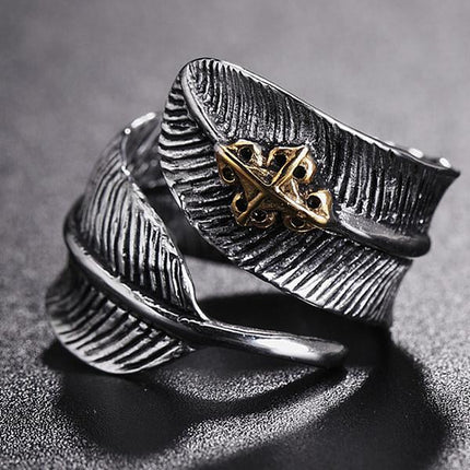 Vintage Feather Jewelry Ring | Boho Style Feather Accessory | Adjustable Feather Ring for Women | Unique Feather Design | Rustic Bohemian Ring | Artisan Crafted Women's Ring