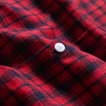 Men's Plaid Long-Sleeved Shirt | Relaxed Fit | Soft Cotton Blend | Button-Down | Spread Collar | Chest Pocket | Casual Wear | Spring Autumn Fashion | Versatile Styling | Timeless Design